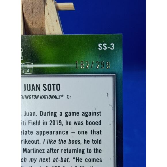 Juan Soto Sweet Shades Black Refractor #SS-3 Topps 2022 SP 183/299 - Picture 8 of 8